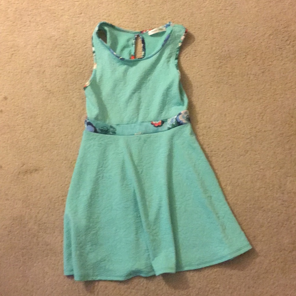 Adorable girls dress, size 10